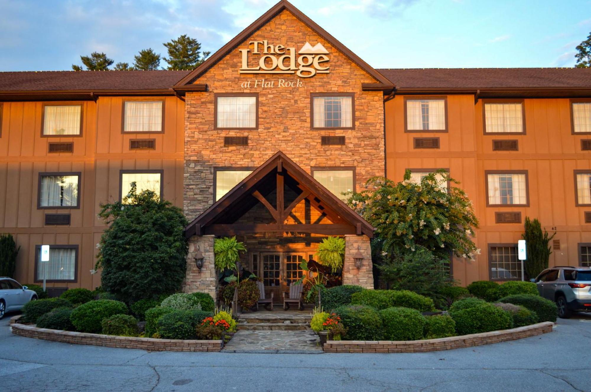 The Lodge At Flat Rock Exterior photo